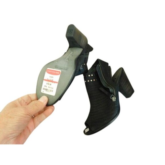 Paul Green Size 6.5 (4 Euro) Black Leather Riveted Heels NWT $164 - Picture 4 of 4